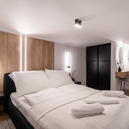 E56 - Grand Boulevard Heritage Residence - Best Location By Bqa Budapest Exterior foto