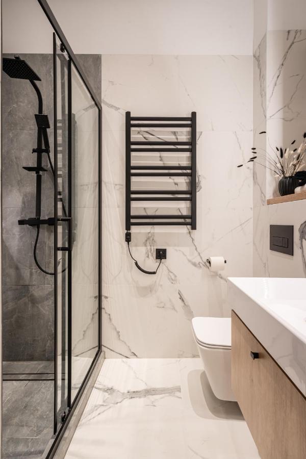 E56 - Grand Boulevard Heritage Residence - Best Location By Bqa Budapest Exterior foto
